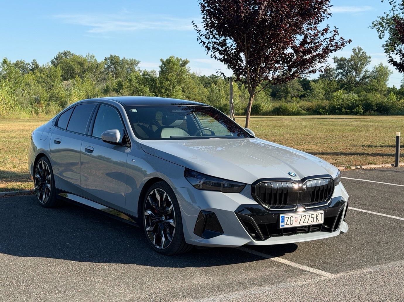BMW 540d G60 xDrive M Sport Pro – 303 KS – PDV, pogled izvana - slika 1