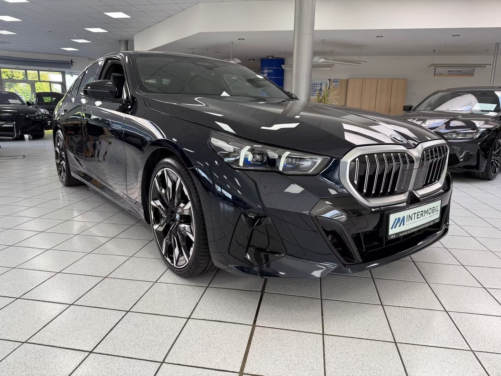BMW 540d xDrive M Sport Pano Ventilacija B&W 360, fotografija 2