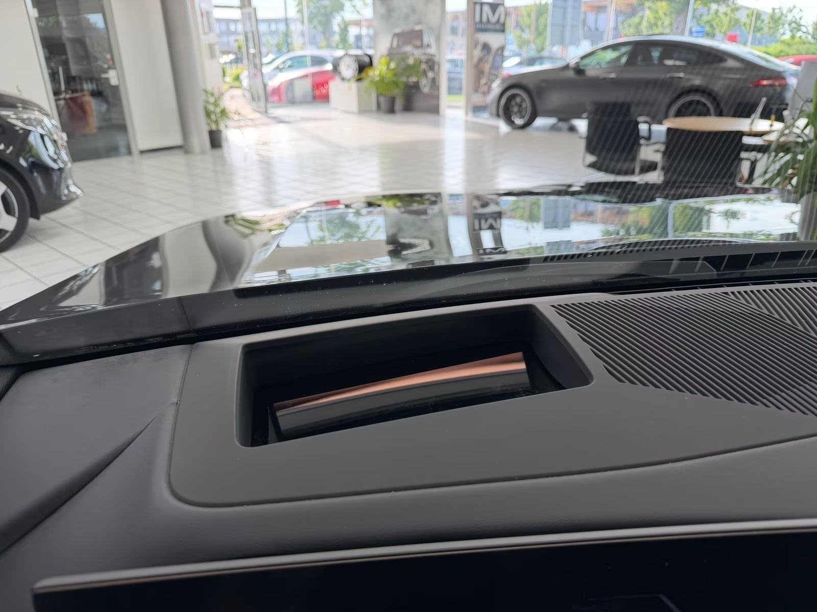 BMW 540d xDrive M Sport Pano Ventilacija B&W 360, fotografija 11