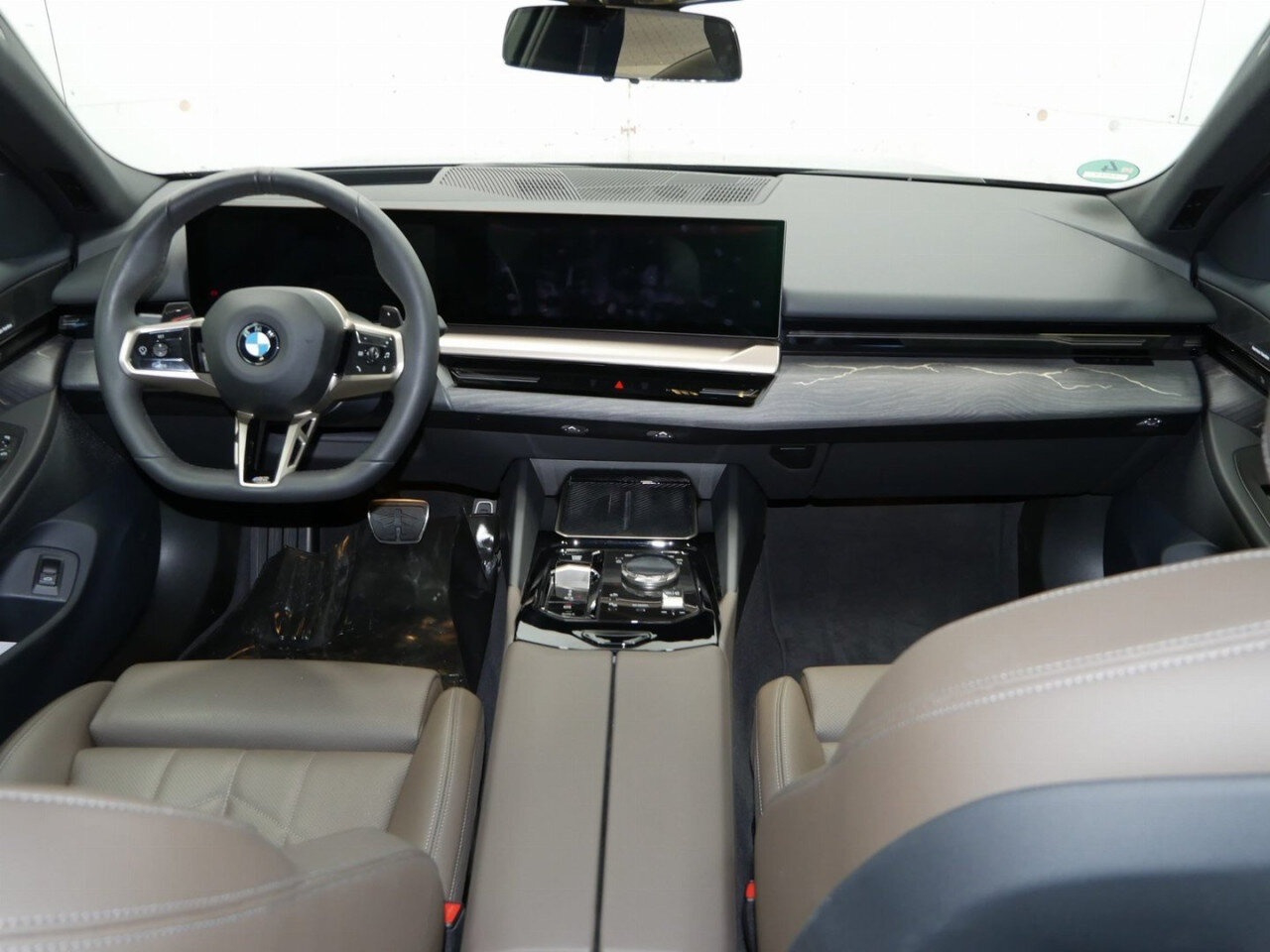 BMW 540xd,M Sport Pro,alu21,Harman K,hladnje sjedala,travel paket pdv, fotografija 6