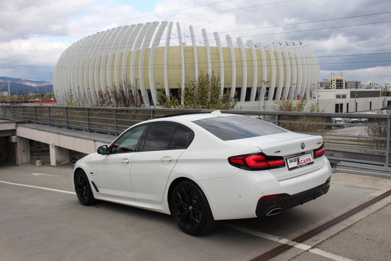 BMW 545e xDrive M Sport Edition•Laser svjetla•Koža•Head up•Šiber•PDV, pogled izvana - slika 3