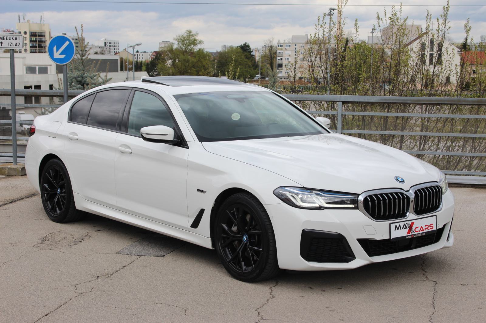 BMW 545e xDrive M Sport Edition•Laser svjetla•Koža•Head up•Šiber•PDV, fotografija 15