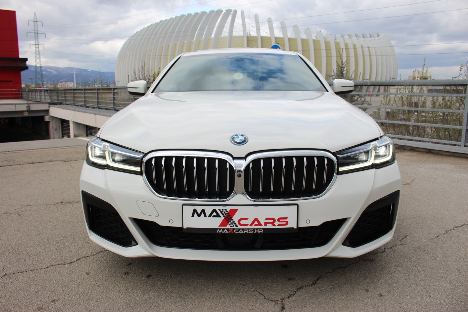 BMW 545e xDrive M Sport Edition•Laser svjetla•Koža•Head up•Šiber•PDV, fotografija 16