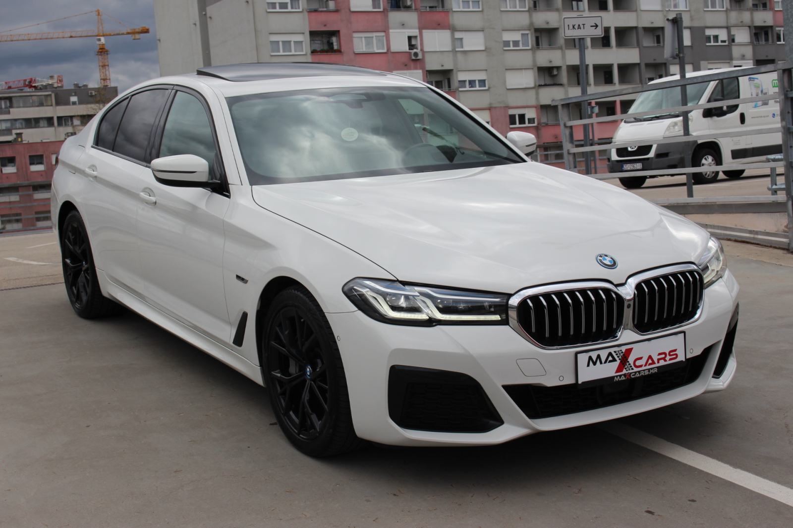 BMW 545e xDrive M Sport Edition•Laser svjetla•Koža•Head up•Šiber•PDV, fotografija 13