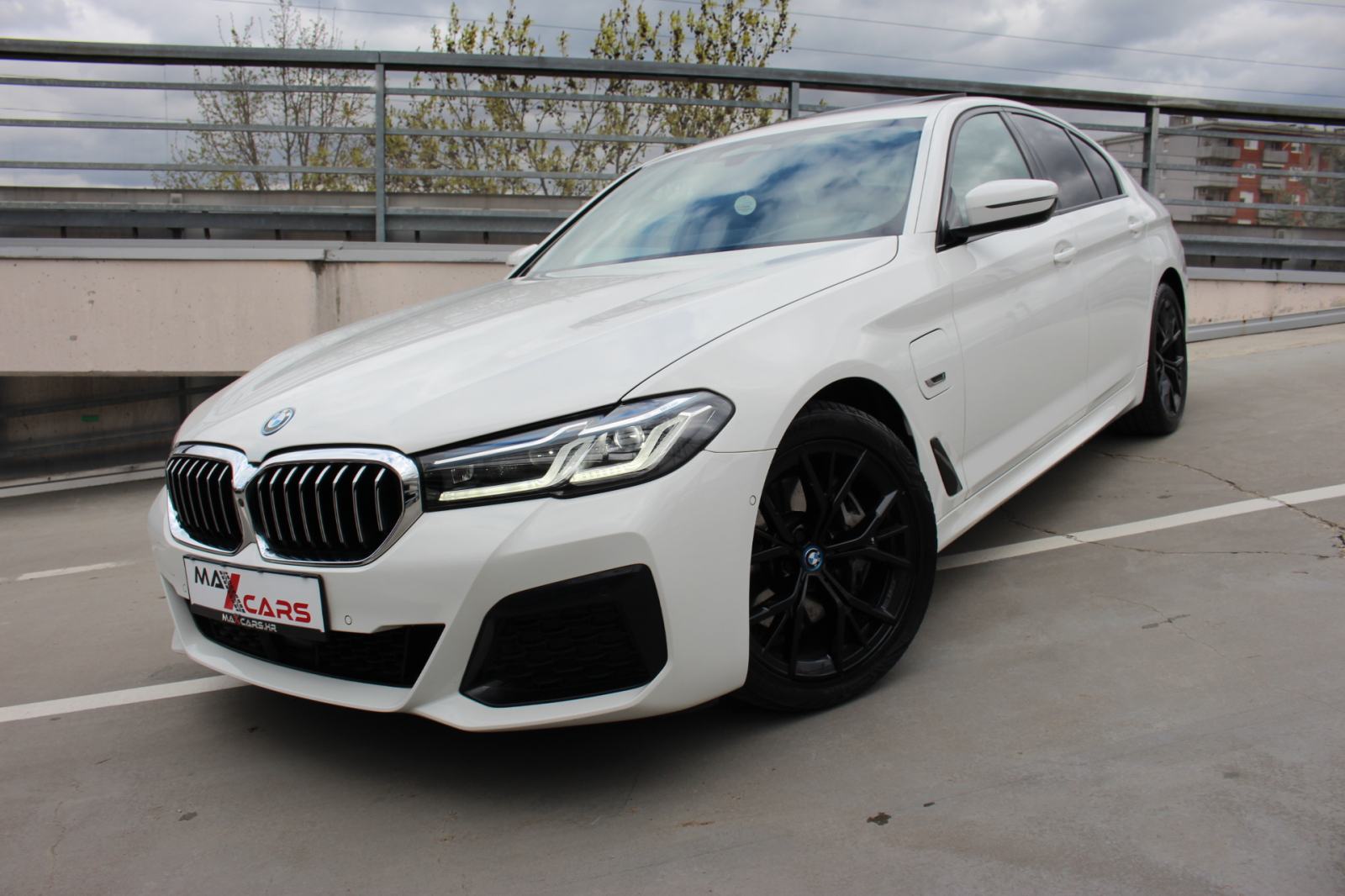 BMW 545e xDrive M Sport Edition•Laser svjetla•Koža•Head up•Šiber•PDV, fotografija 14