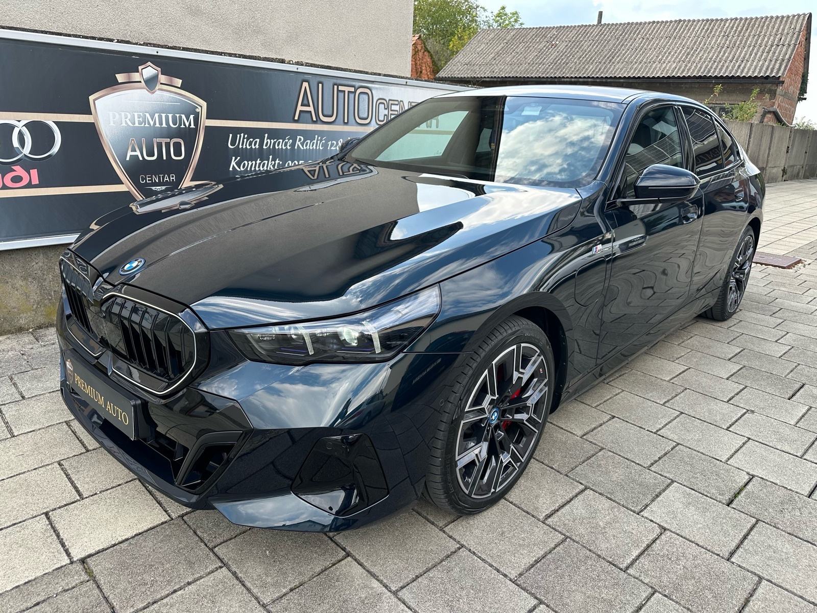 BMW 550 e** LASER**PANORAMA** 2024 GOD**, pogled izvana - slika 1