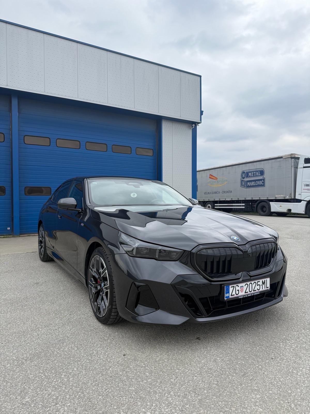 BMW 550xdrive 2024 Msport PRO 500ks 50tkm, fotografija 11