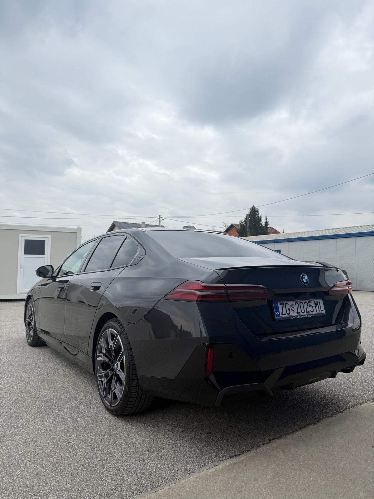 BMW 550xdrive 2024 Msport PRO 500ks 50tkm, fotografija 13