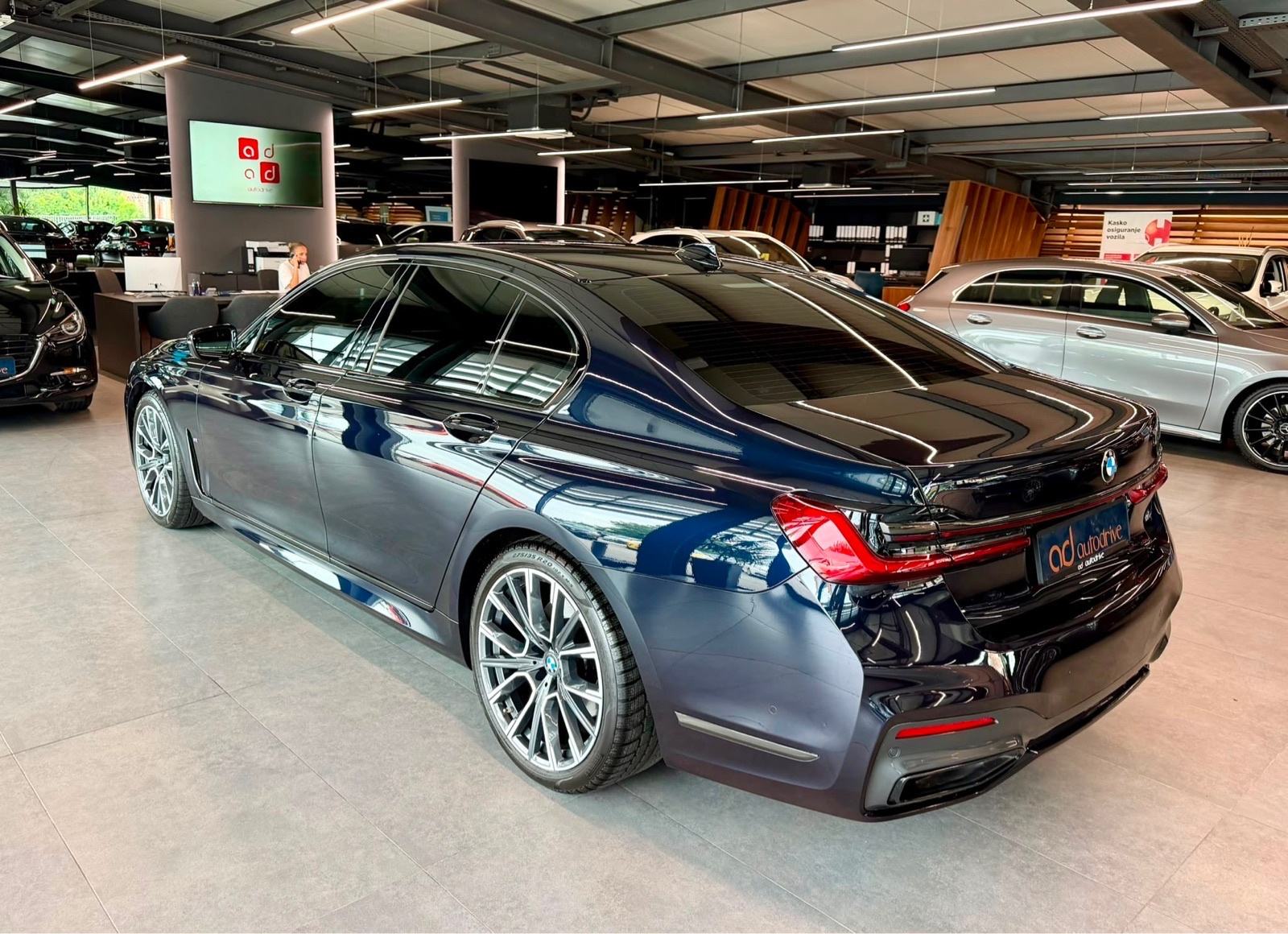 BMW 730d xDrive M-PAKET • LASER • ALU20 • KAM 360 • H&K • HEAD UP, 2021 god., pogled izvana - slika 5