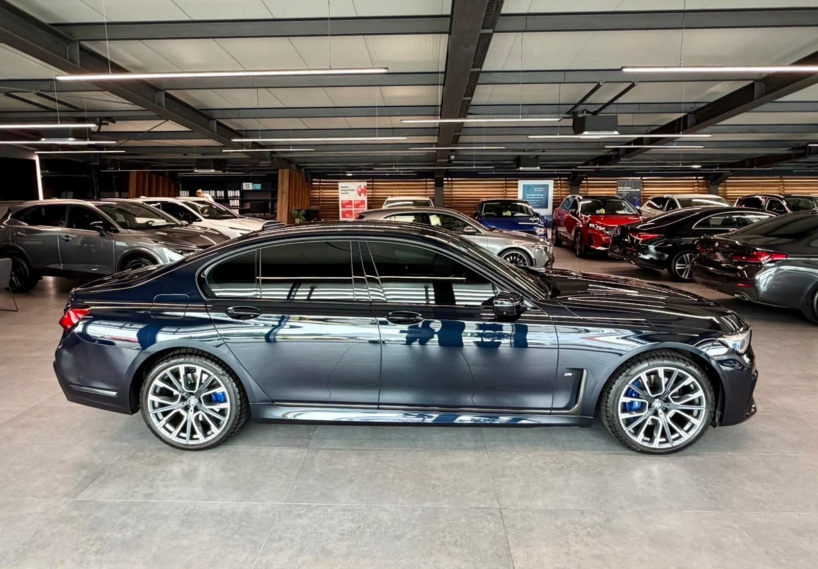 BMW 730d xDrive M-PAKET • LASER • ALU20 • KAM 360 • H&K • HEAD UP, 2021 god., fotografija 9