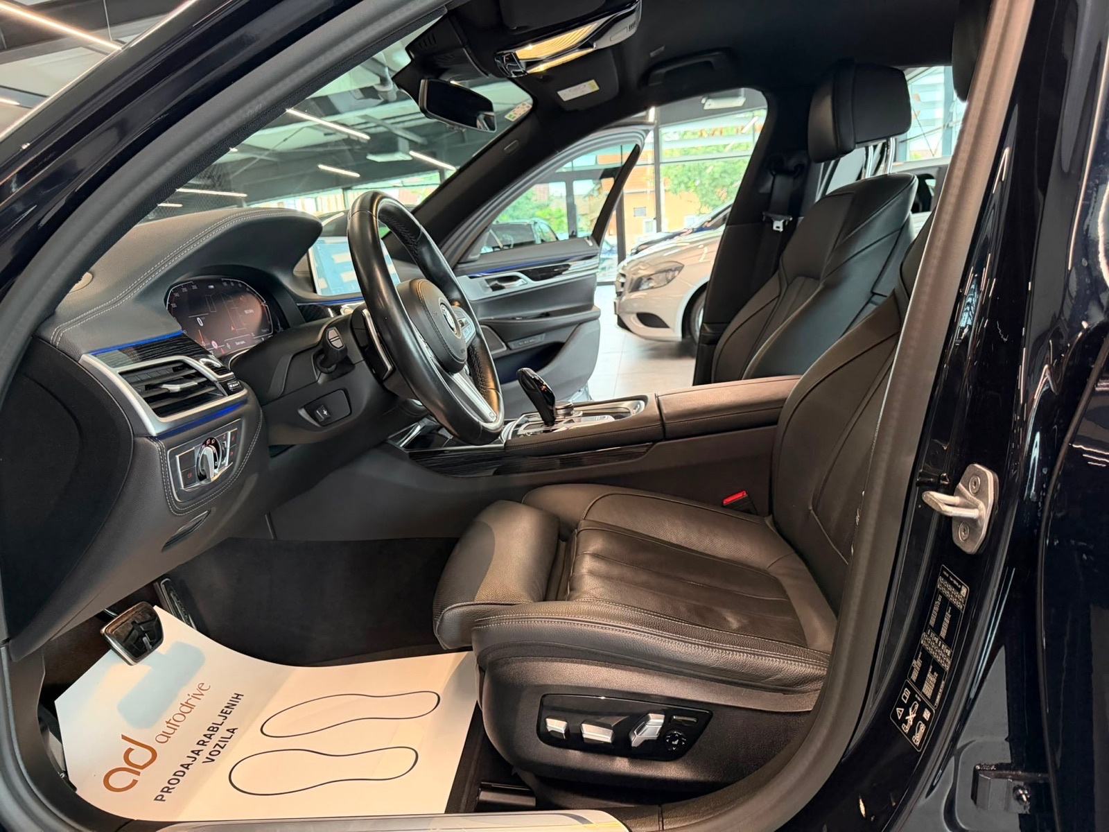 BMW 730d xDrive M-PAKET • LASER • ALU20 • KAM 360 • H&K • HEAD UP, 2021 god., fotografija 15