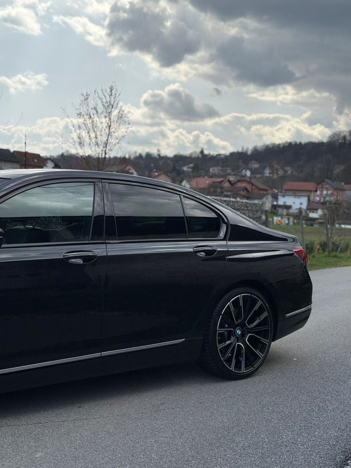 BMW 740d X drive, pogled izvana - slika 4
