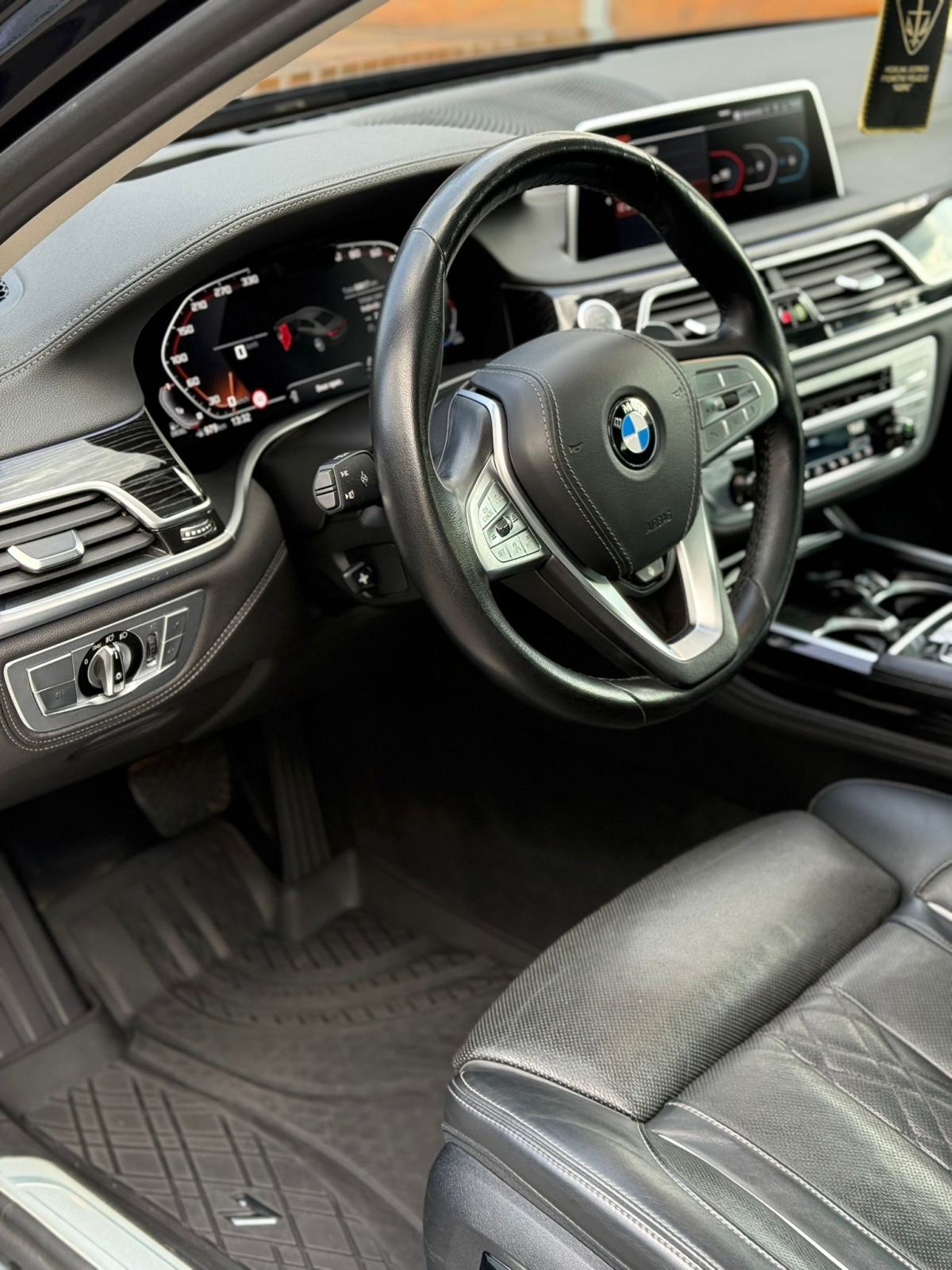 BMW 740d X drive, fotografija 8