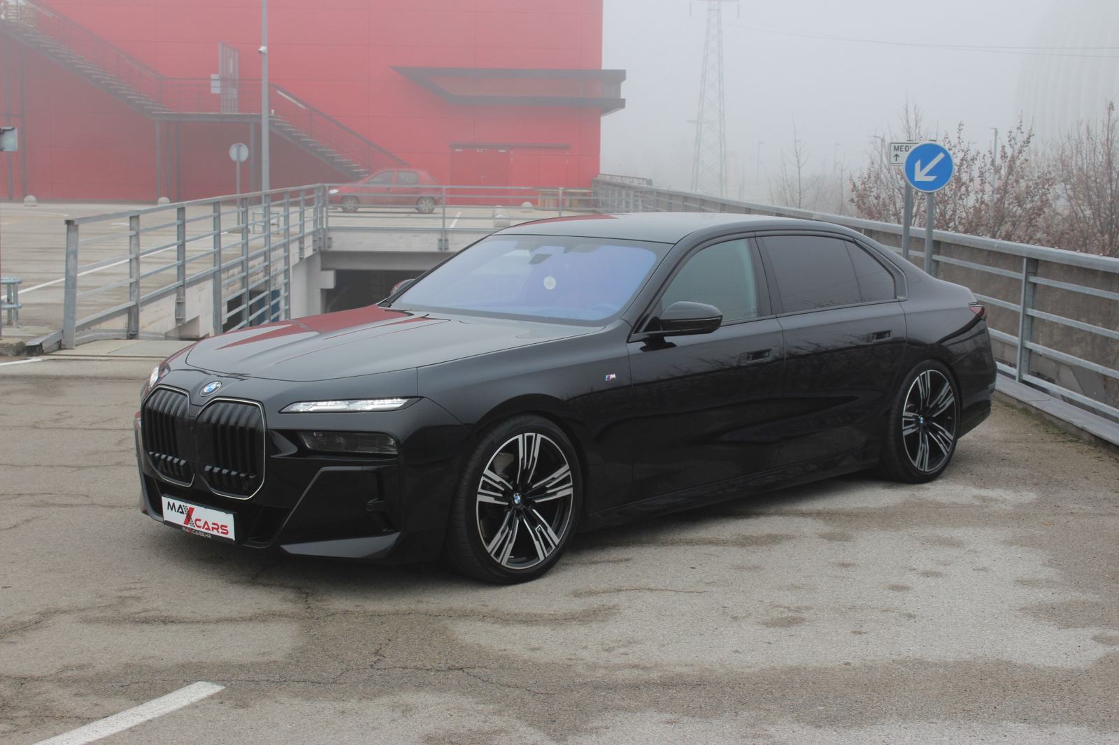 BMW 740xDrive•DOSTUPNO ODMAH•Executive Lounge•Theater Screen•PDV•New 7, fotografija 13