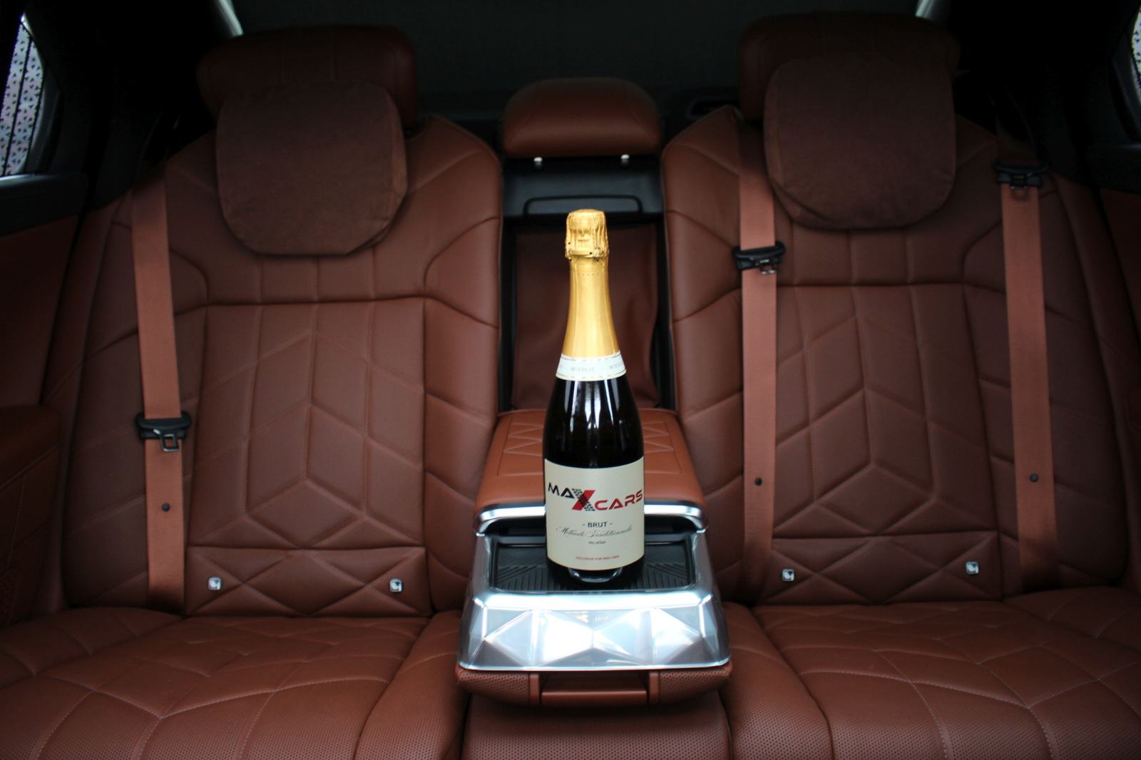 BMW 740xDrive•DOSTUPNO ODMAH•Executive Lounge•Theater Screen•PDV•New 7, fotografija 19