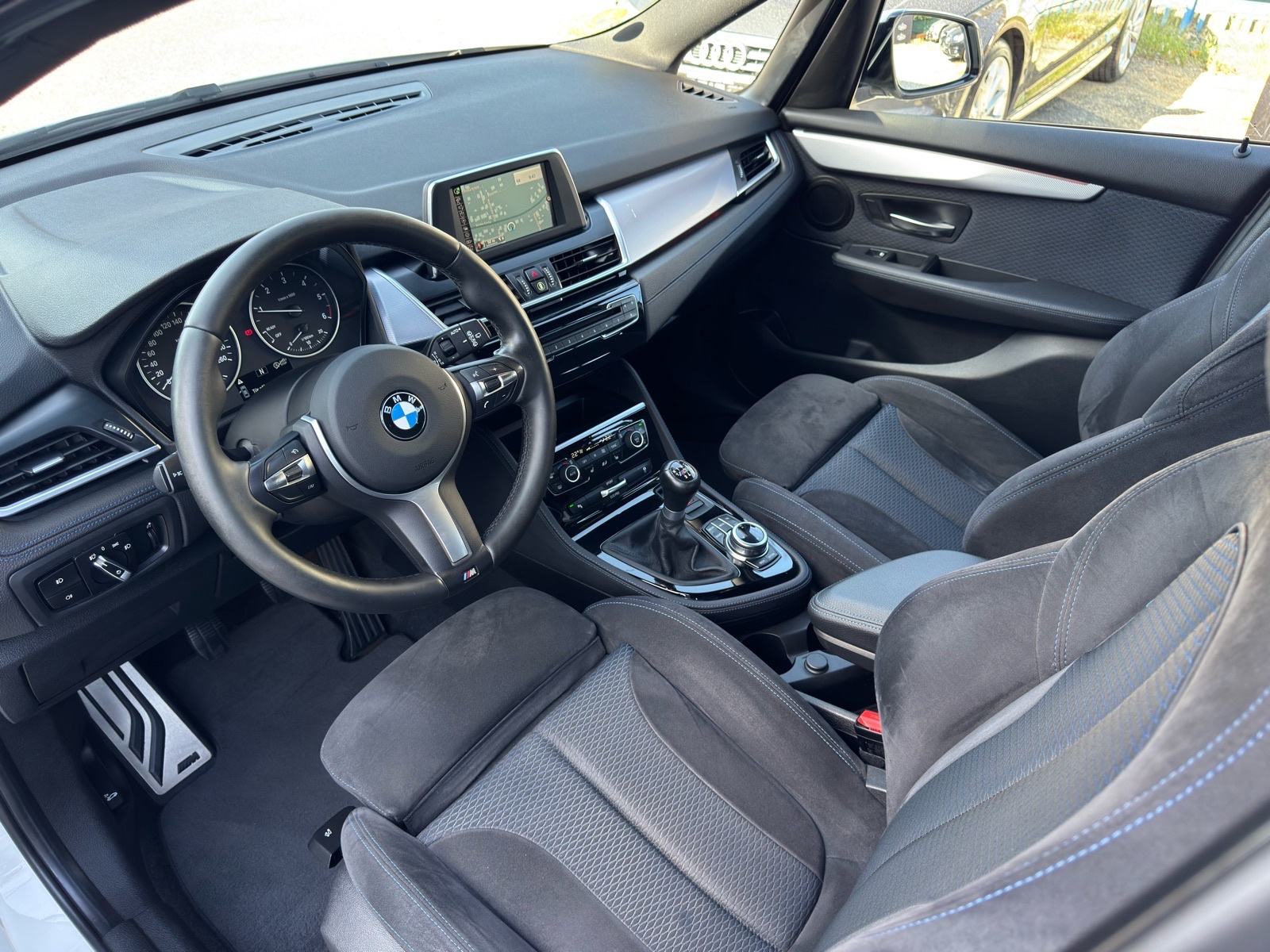 BMW Activ Tourer 218d / M PAKET / LED / NAVI / AMBIENT / JAMSTVO, fotografija 10