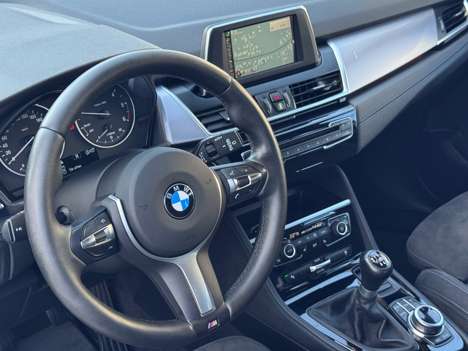 BMW Activ Tourer 218d / M PAKET / LED / NAVI / AMBIENT / JAMSTVO, fotografija 11