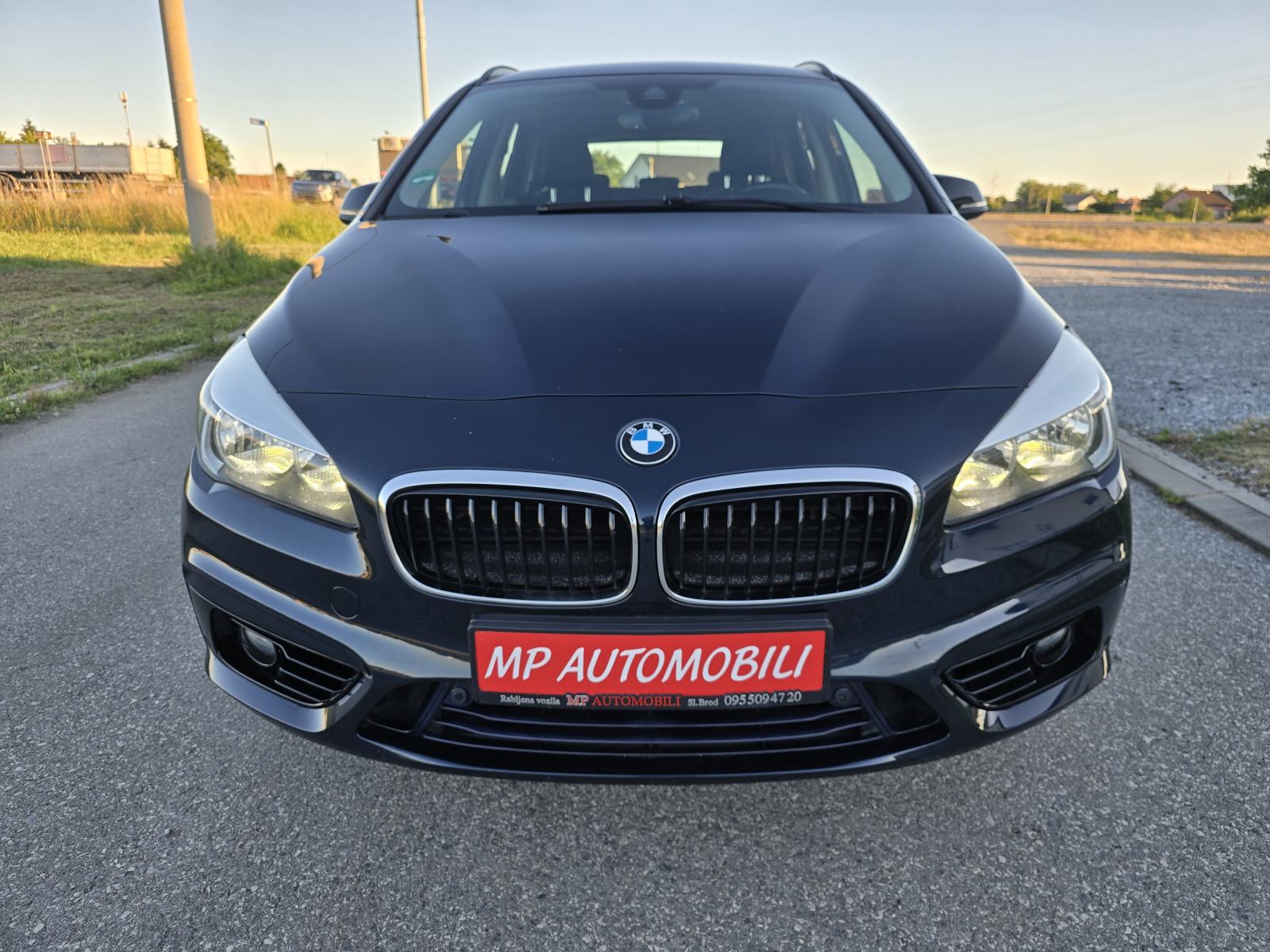 BMW Active Tourer 218d-2017gd.md-NAVIGACIJA,sport line,climatr,KARTICE, fotografija 3