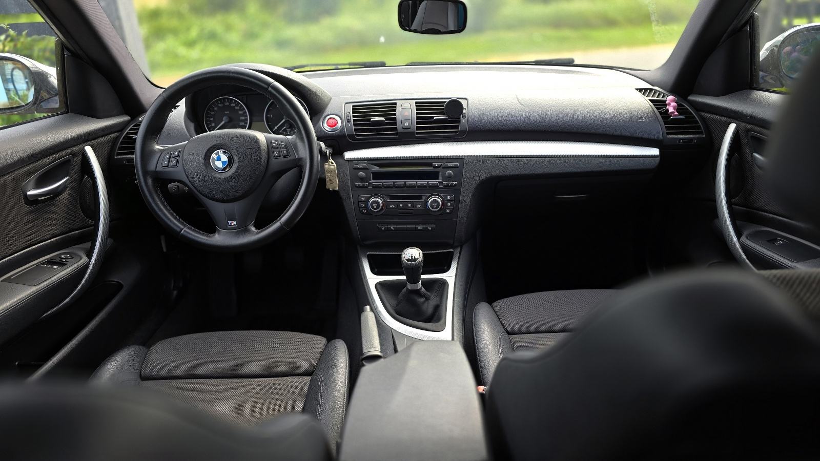 BMW E81 118D 105KW/ 169.000KM / M Paket / Servis / Vlasnica 6 Godina, fotografija 3