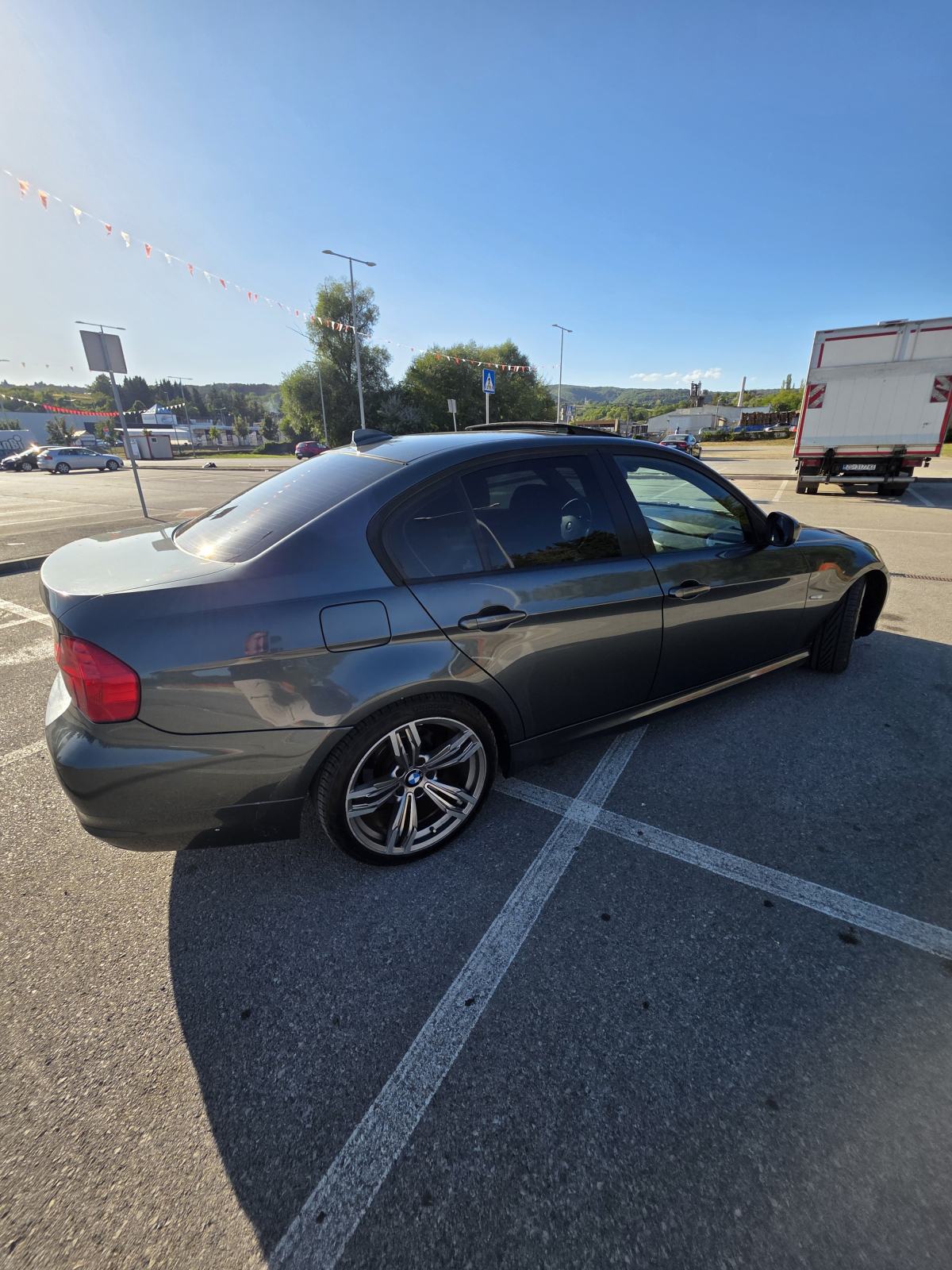 BMW E90 320d LCI (2011) – Reg. 4/2027, novi lanac i kvačilo, bez ulaga, fotografija 5