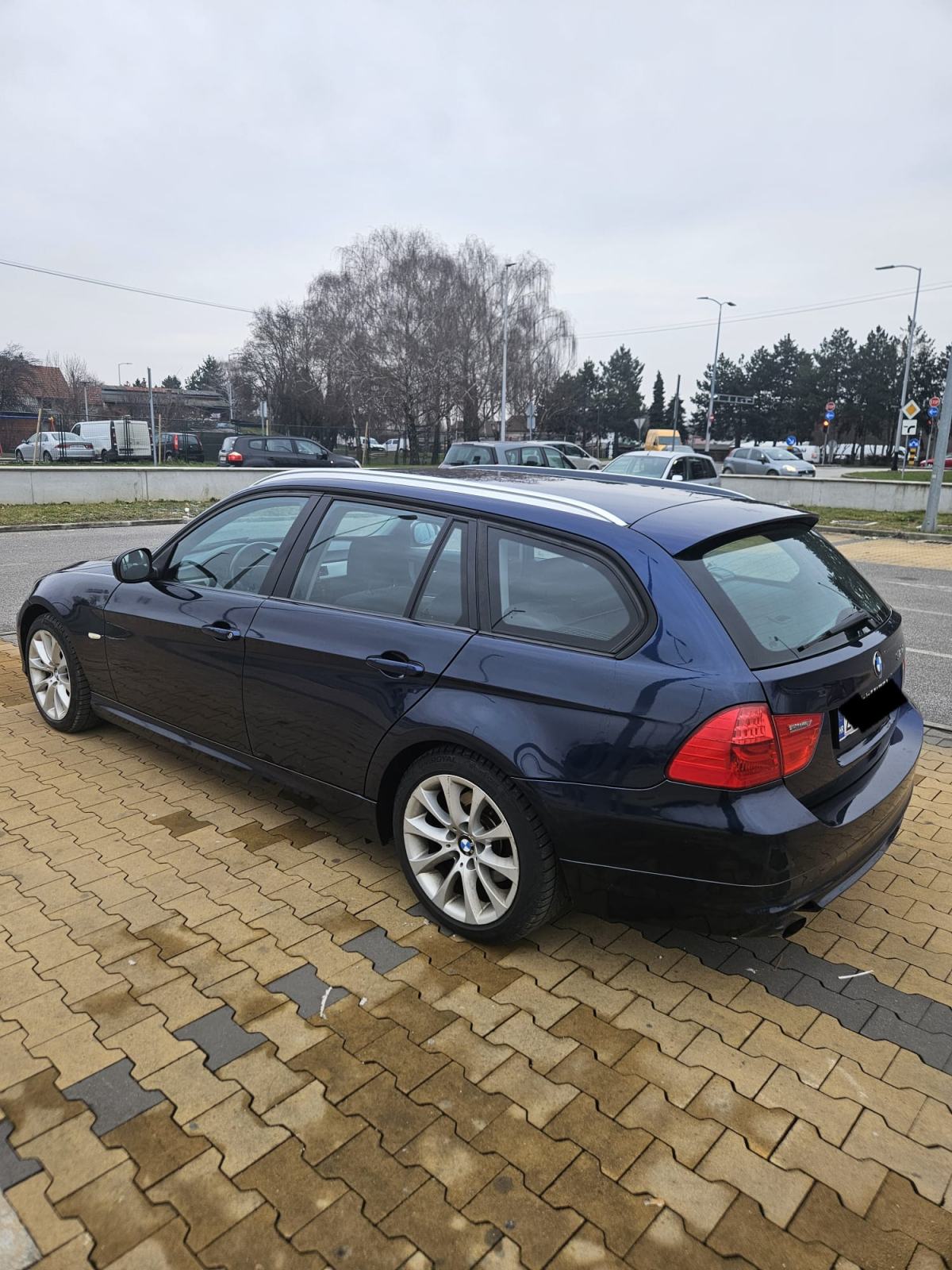SNIŽENO!!! BMW E91 318d 2012 – UPRAVO REGAN, VELIKI SERVIS NAPRAVLJEN!, fotografija 5
