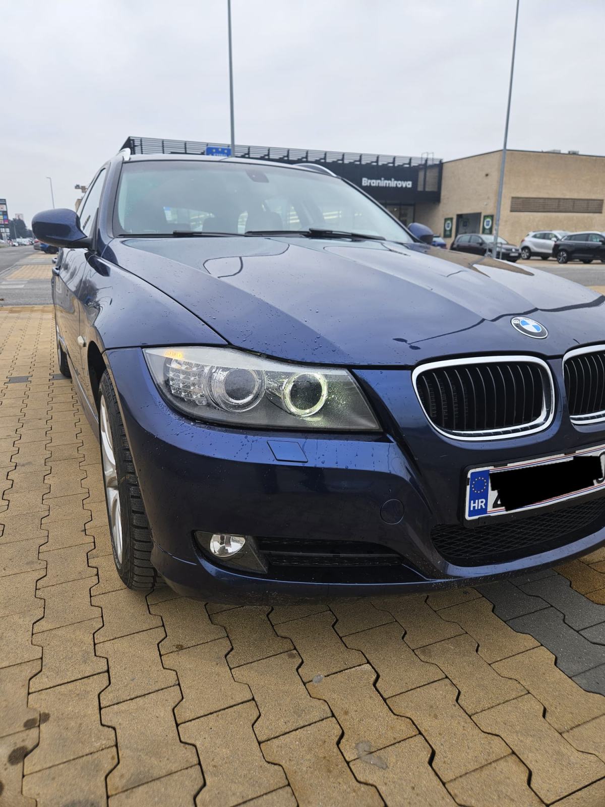 SNIŽENO!!! BMW E91 318d 2012 – UPRAVO REGAN, VELIKI SERVIS NAPRAVLJEN!, fotografija 2