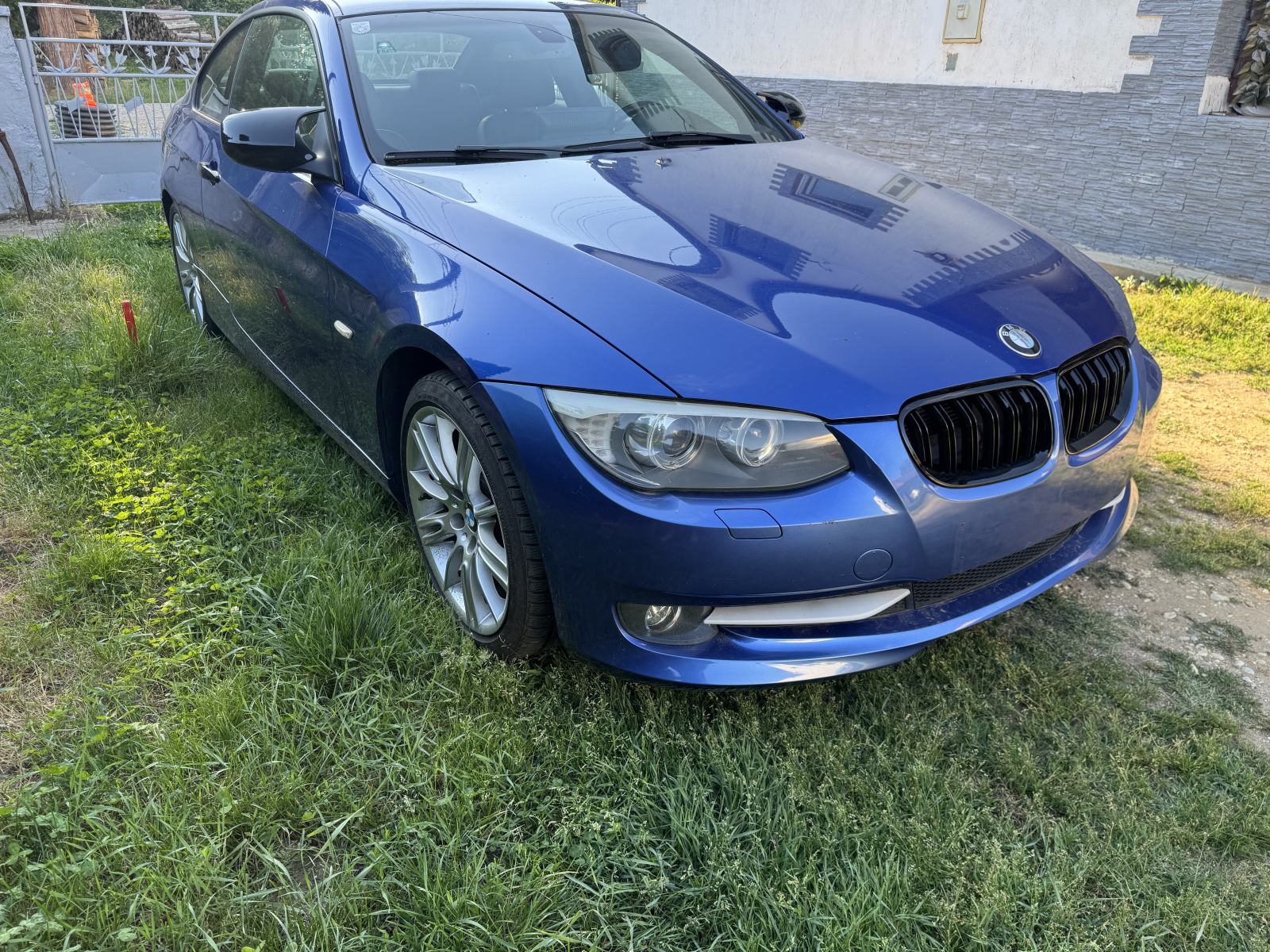 BMW E92 Coupe 320i Automatik, fotografija 3