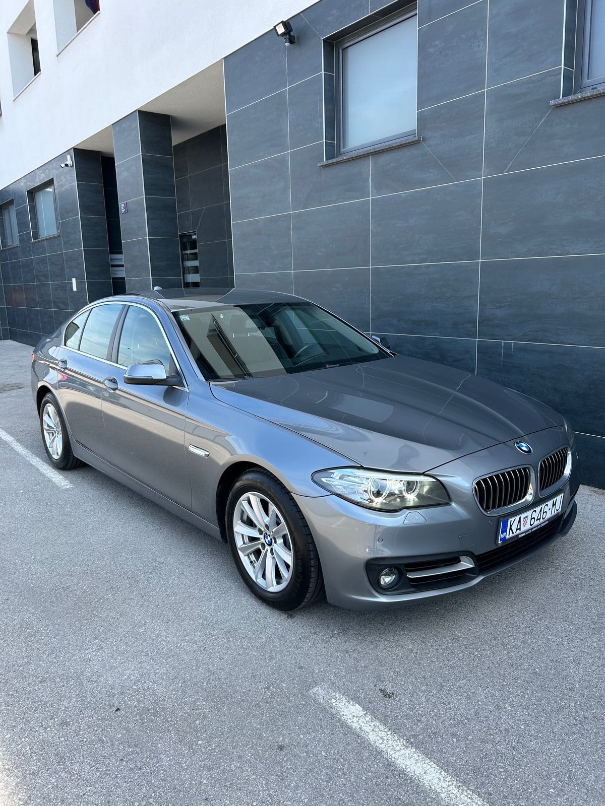BMW F10 520d Lci Automatik, fotografija 3
