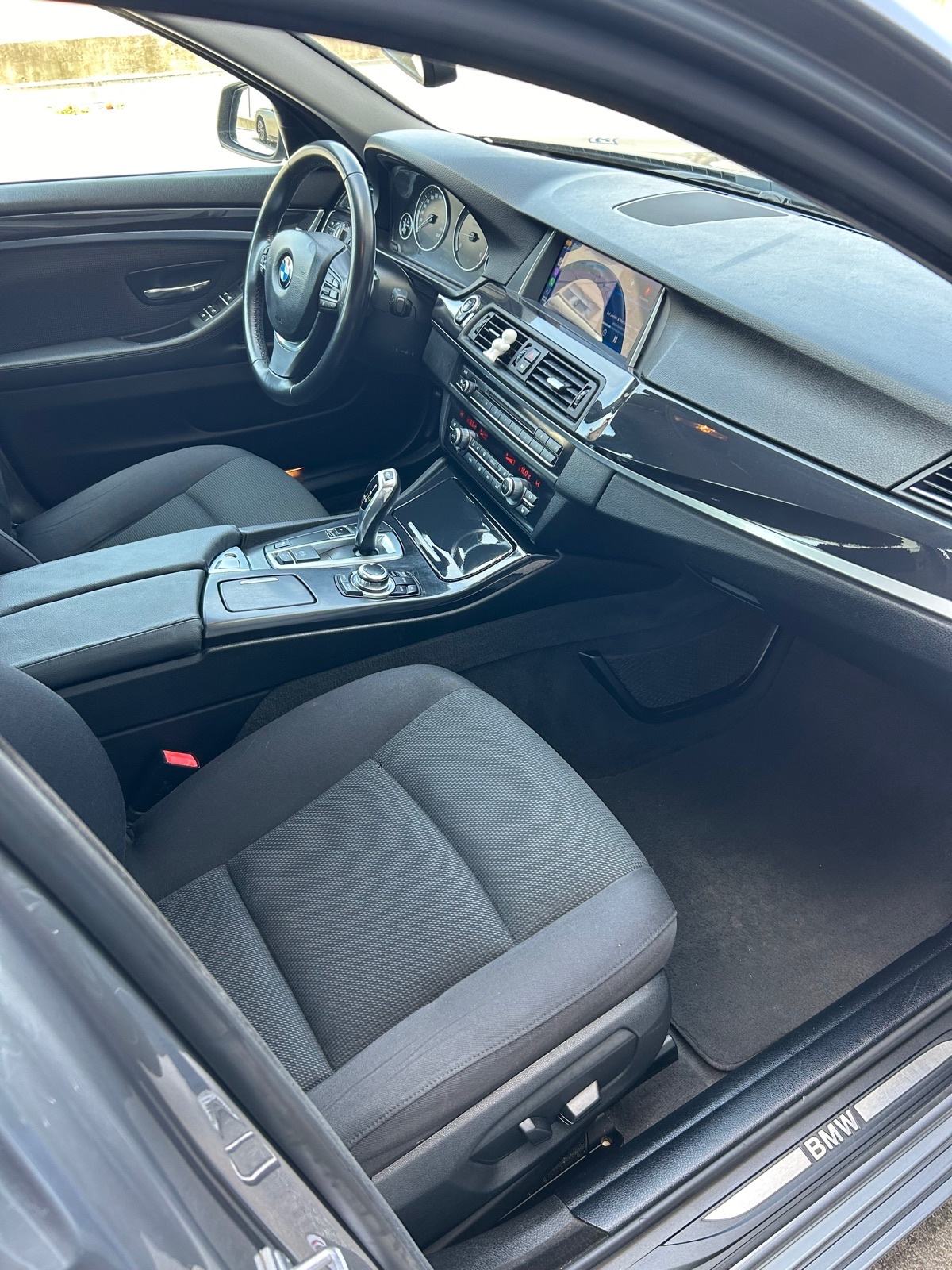 BMW F10 520d Lci Automatik, fotografija 13