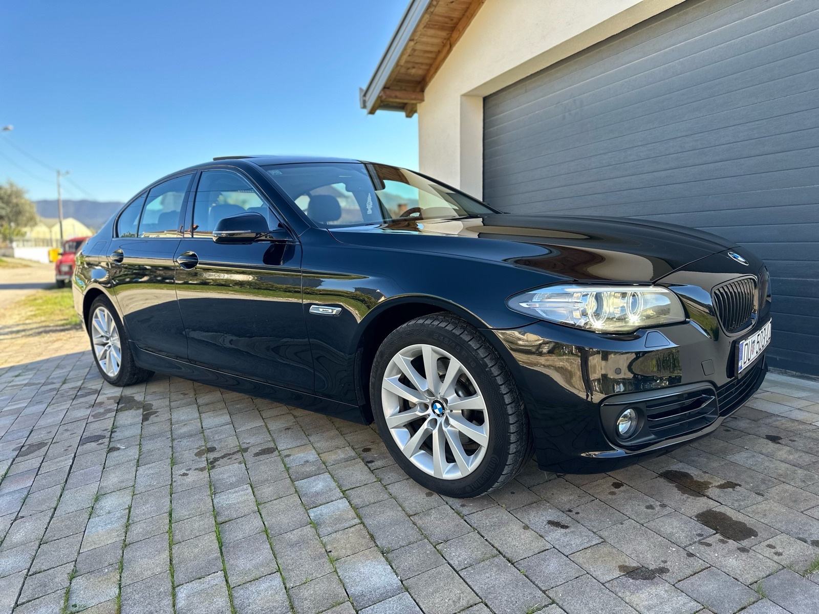 BMW F10 520D X Drive LCI Modern line, fotografija 2