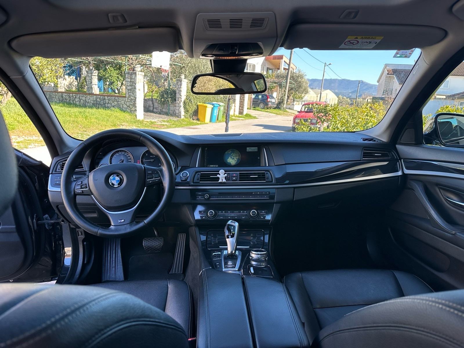 BMW F10 520D X Drive LCI Modern line, fotografija 10