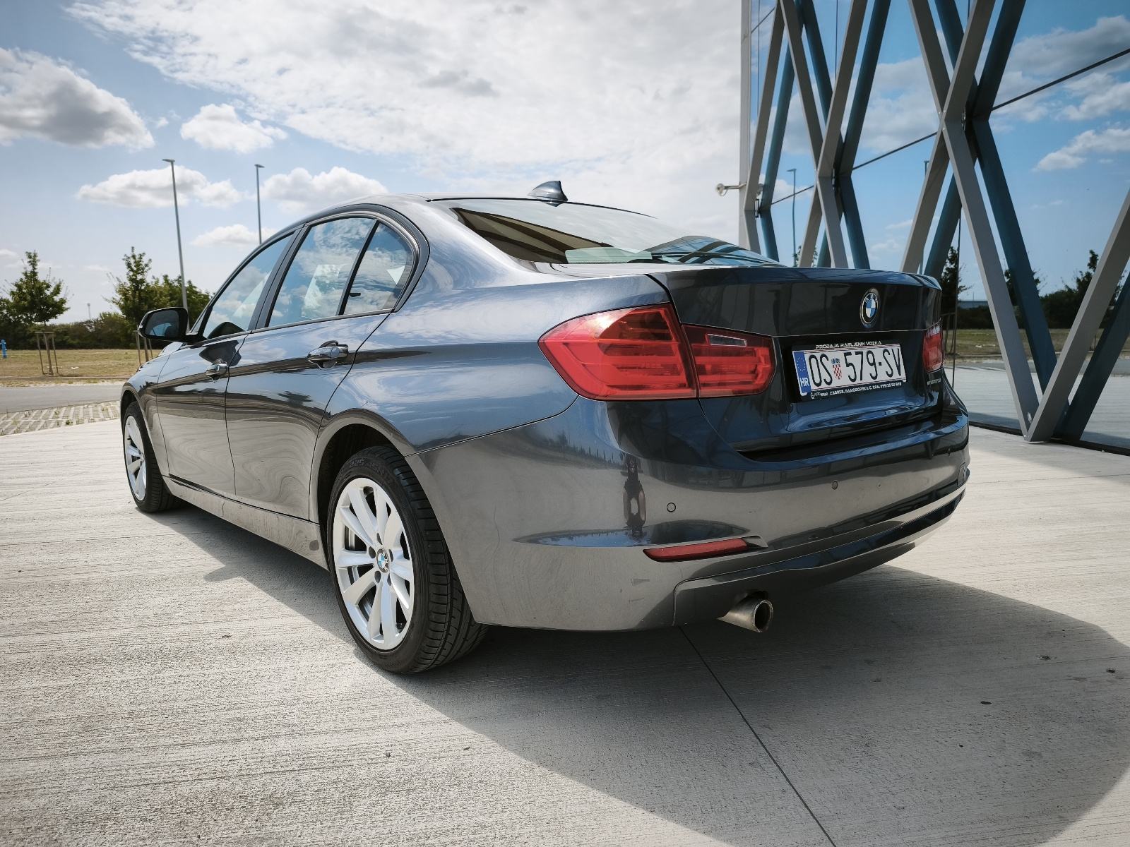 BMW F30 316D 85KW 2013 REG. 7/2027, fotografija 4