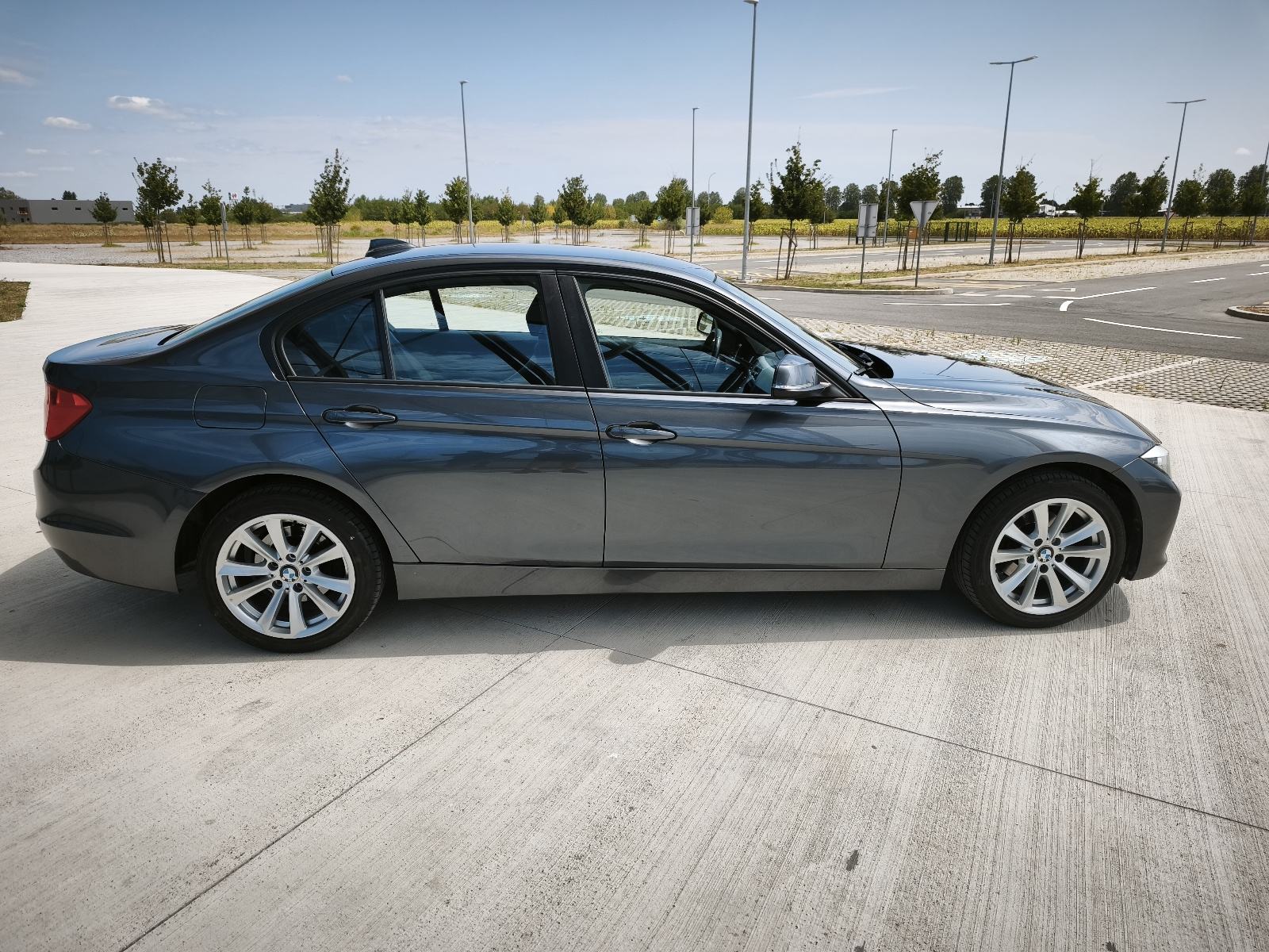 BMW F30 316D 85KW 2013 REG. 7/2027, fotografija 6
