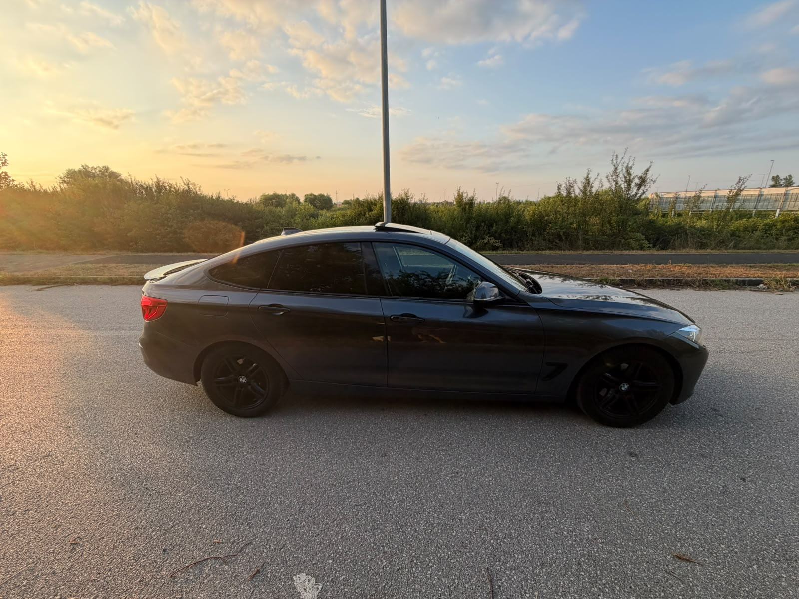 BMW 320d GT Servisna, HUD, Pano, M ovjes, LED, REG 7/27 -TOP PRIMJERAK, fotografija 10