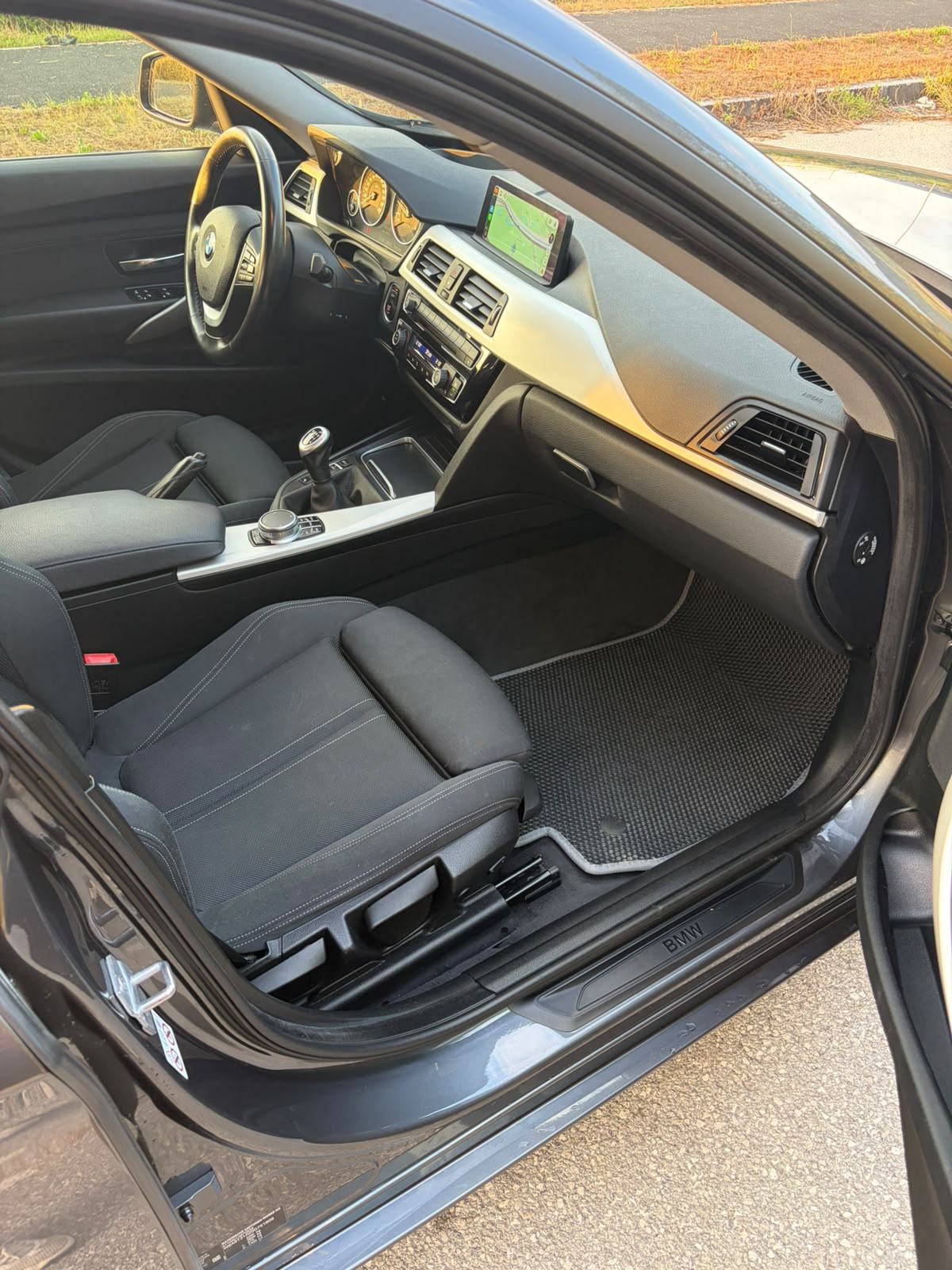 BMW 320d GT Servisna, HUD, Pano, M ovjes, LED, REG 7/27 -TOP PRIMJERAK, fotografija 11