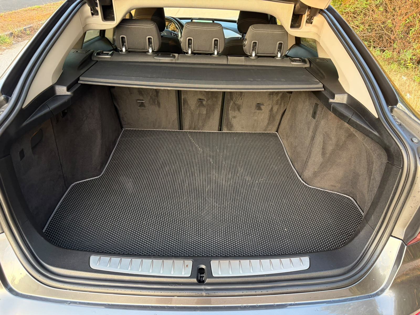 BMW 320d GT Servisna, HUD, Pano, M ovjes, LED, REG 7/27 -TOP PRIMJERAK, fotografija 13