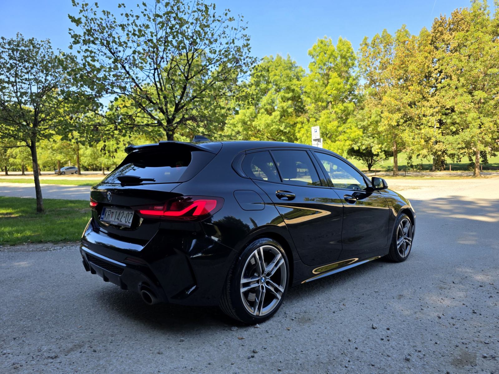 BMW F40 M135i xDrive Automatik *reg.godinu dana *74 tkm *besprijekoran, fotografija 6
