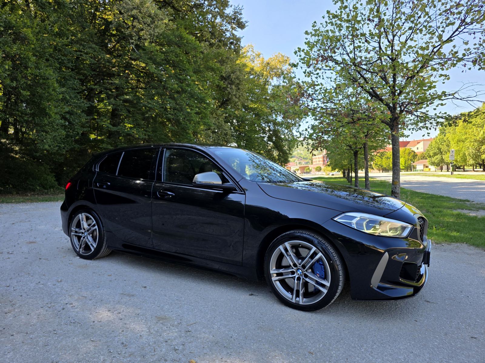 BMW F40 M135i xDrive Automatik *reg.godinu dana *74 tkm *besprijekoran, fotografija 3
