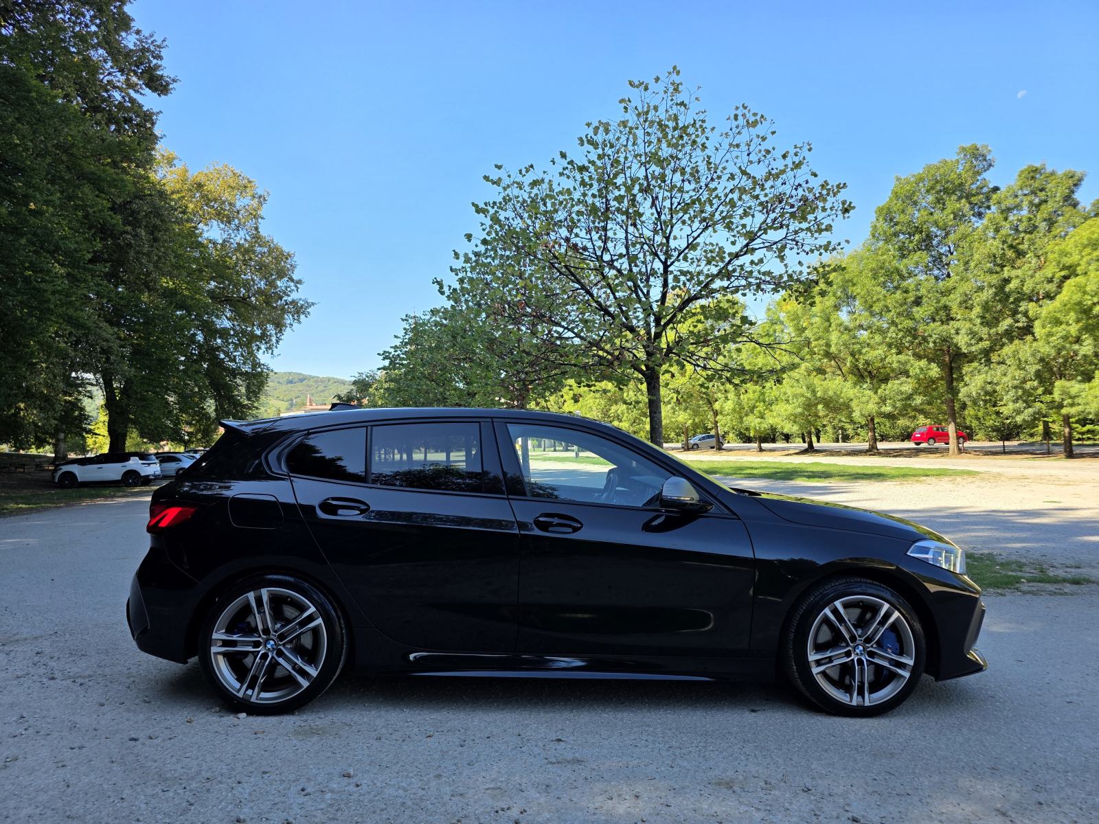 BMW F40 M135i xDrive Automatik *reg.godinu dana *74 tkm *besprijekoran, fotografija 4