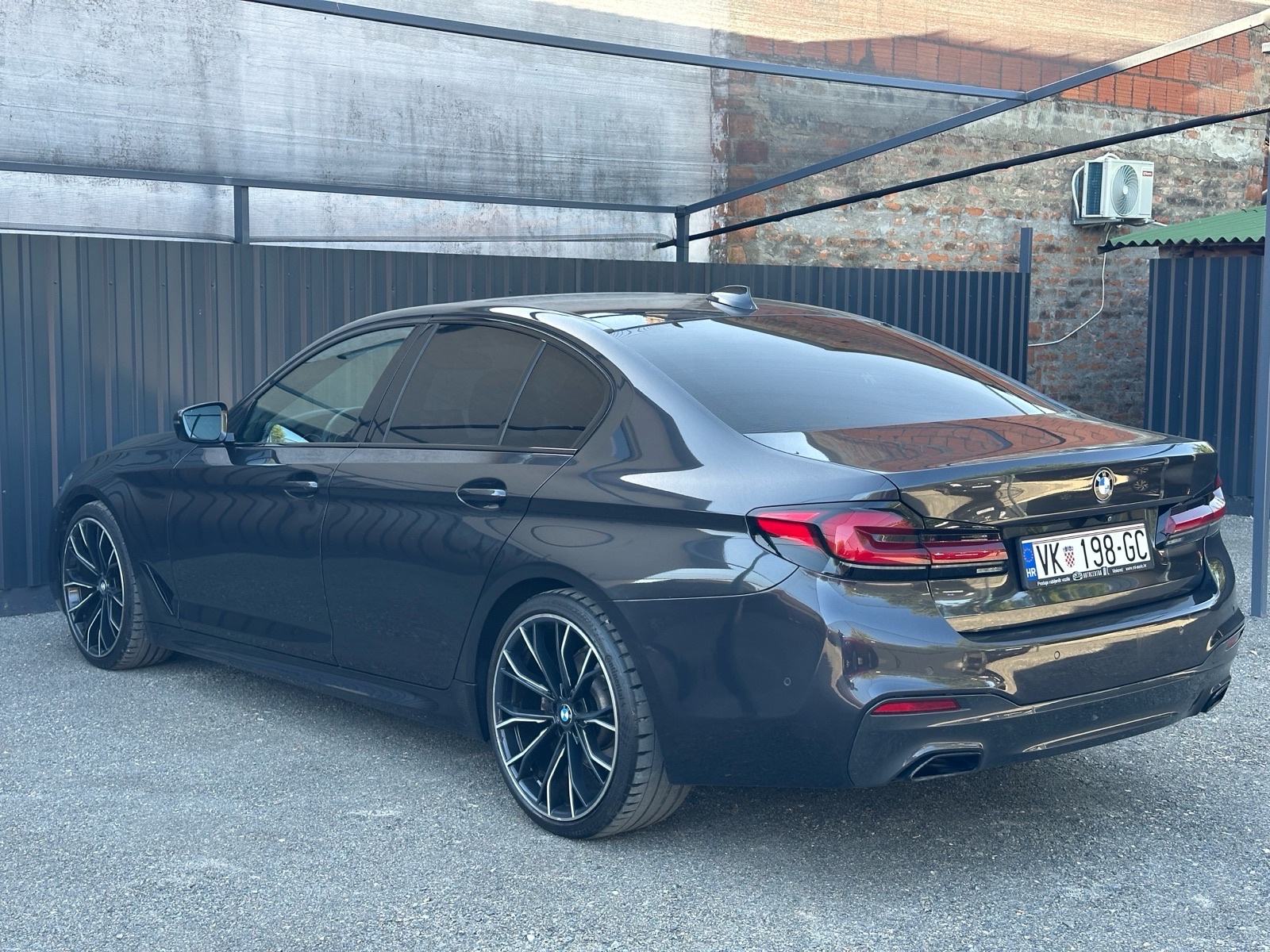 BMW G30 525d M PAKET - TOP STANJE, fotografija 4