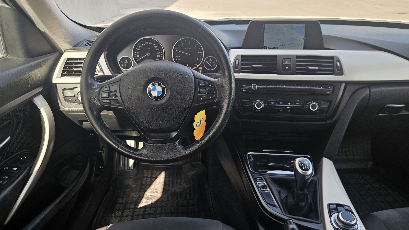 BMW Gran Turismo 318 d, fotografija 8