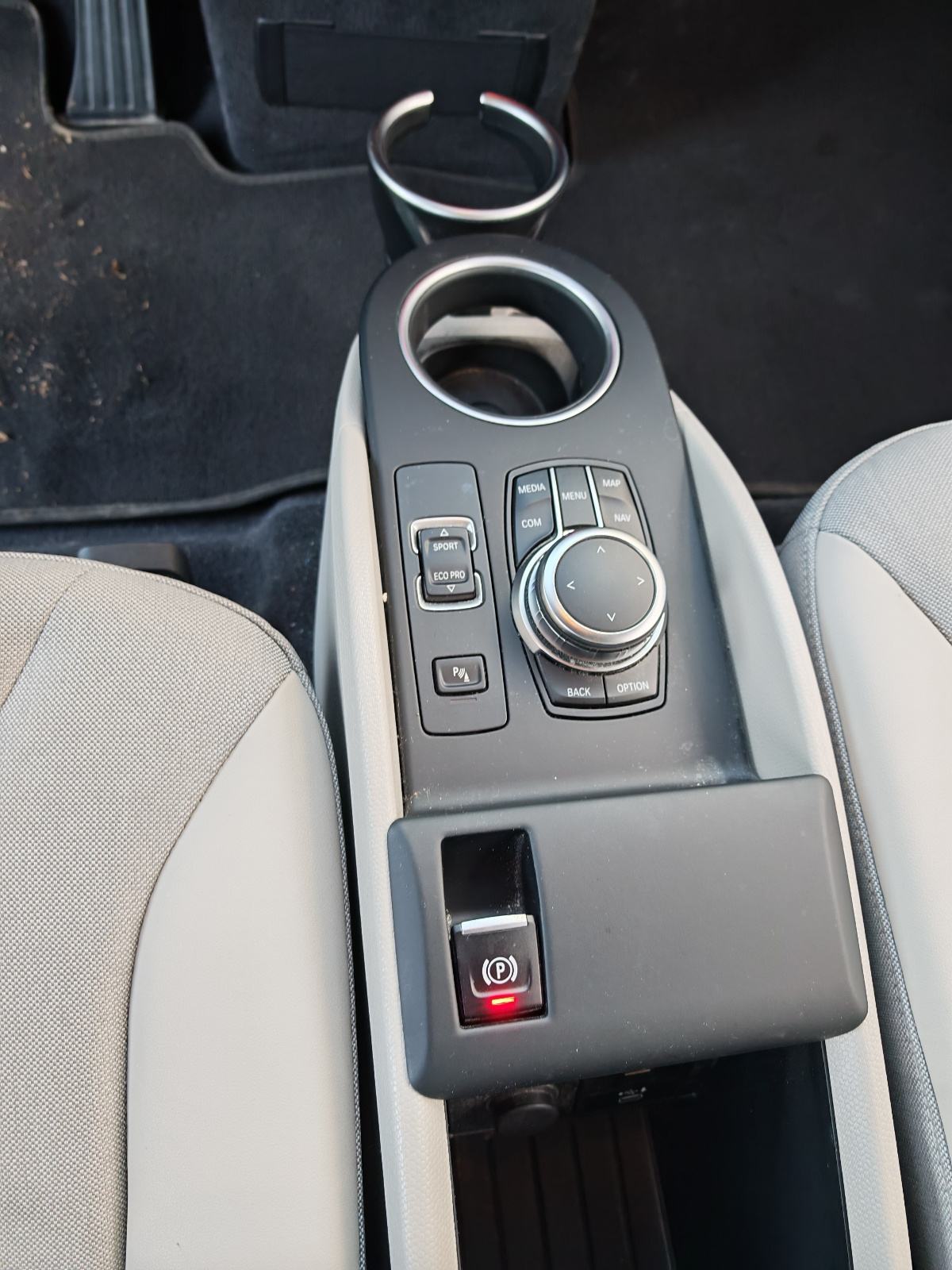 BMW i3 i3s automatik, fotografija 13