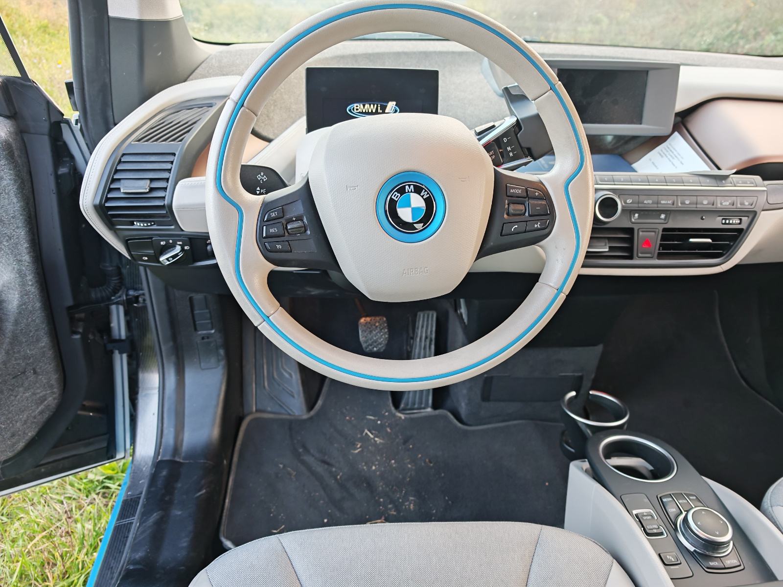 BMW i3 i3s automatik, fotografija 14