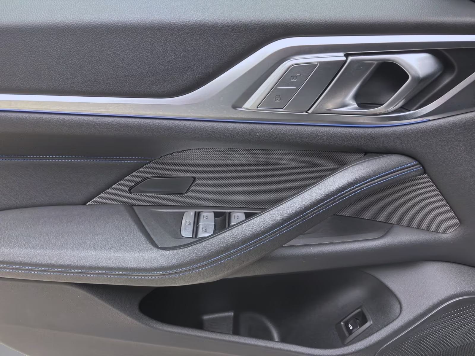 BMW i4 eDrive35 M-Sport * RJEŠAVAMO LEASING *, fotografija 15