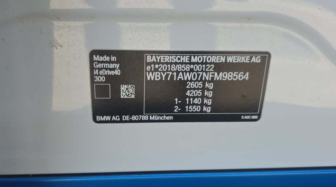 ➡️ BMW i4 eDrive40 84kWh VirtualCockpit LED NAVI PDC R-Cam Temp 2022., fotografija 8