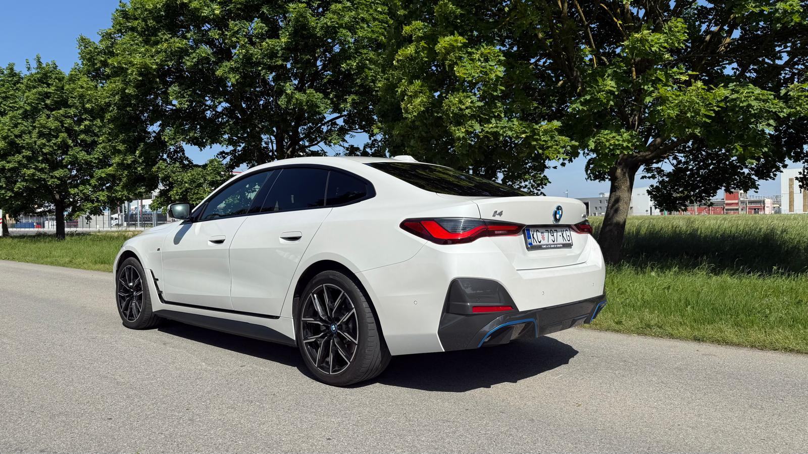 BMW i4 eDrive40 - Model M Sport, fotografija 6