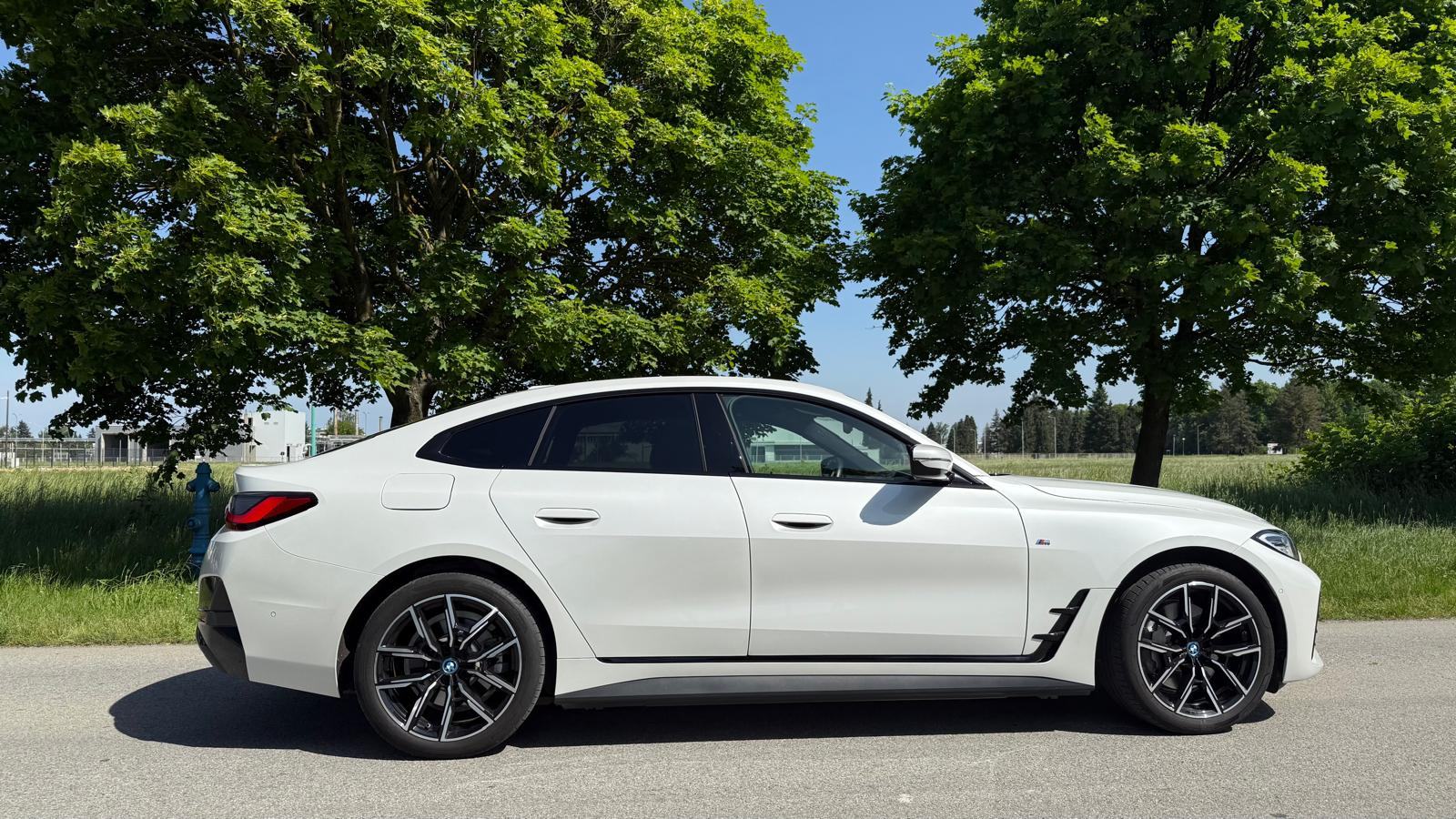BMW i4 eDrive40 - Model M Sport, fotografija 3