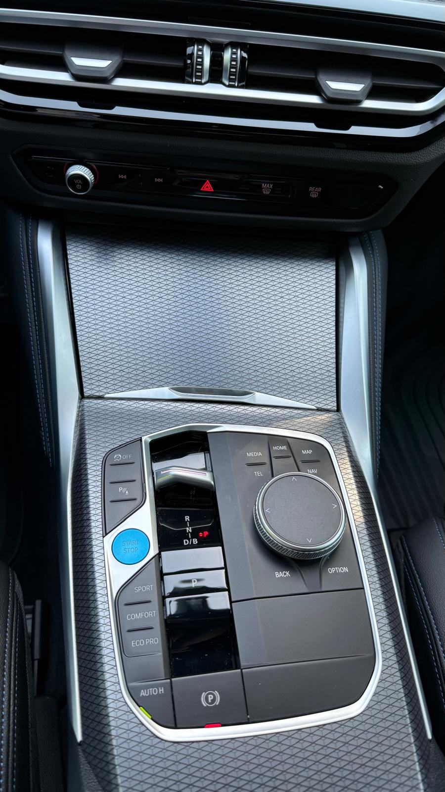 BMW i4 eDrive40 - Model M Sport, fotografija 12