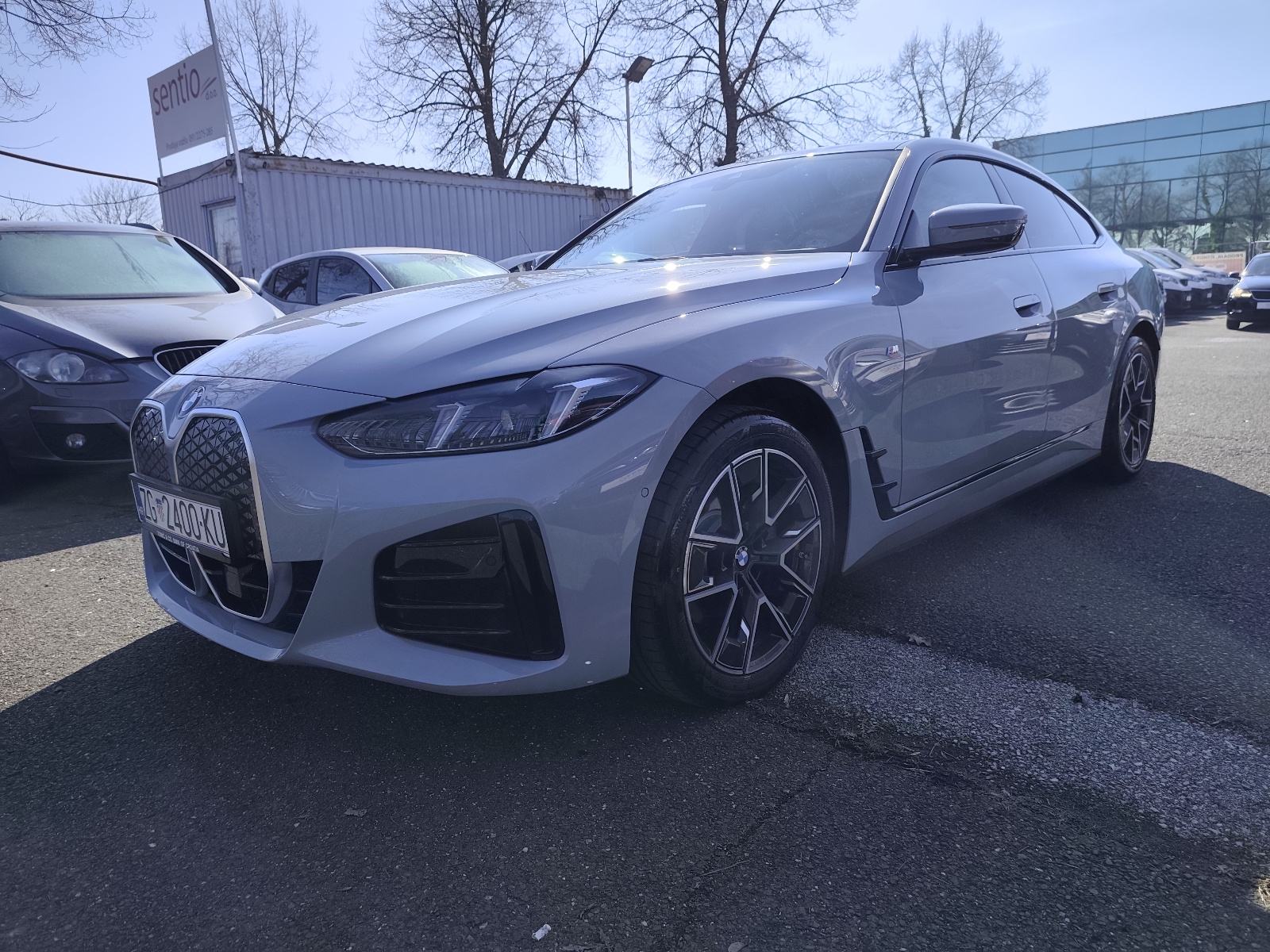 BMW i4 edrive40 ,M-Paket, NOVO ,450km,Garancija ,reg 02/2027, fotografija 3