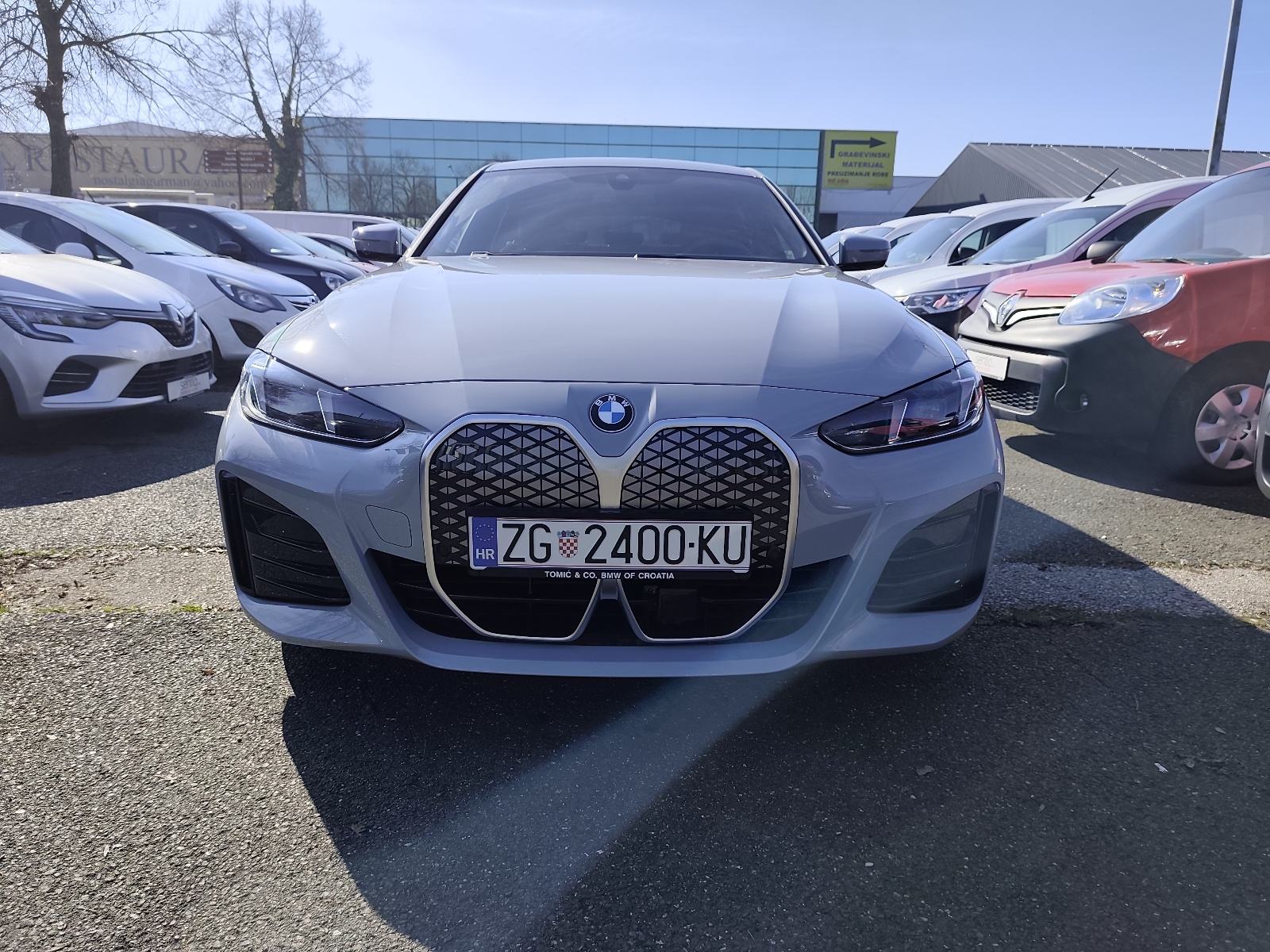 BMW i4 edrive40 ,M-Paket, NOVO ,450km,Garancija ,reg 02/2027, fotografija 2